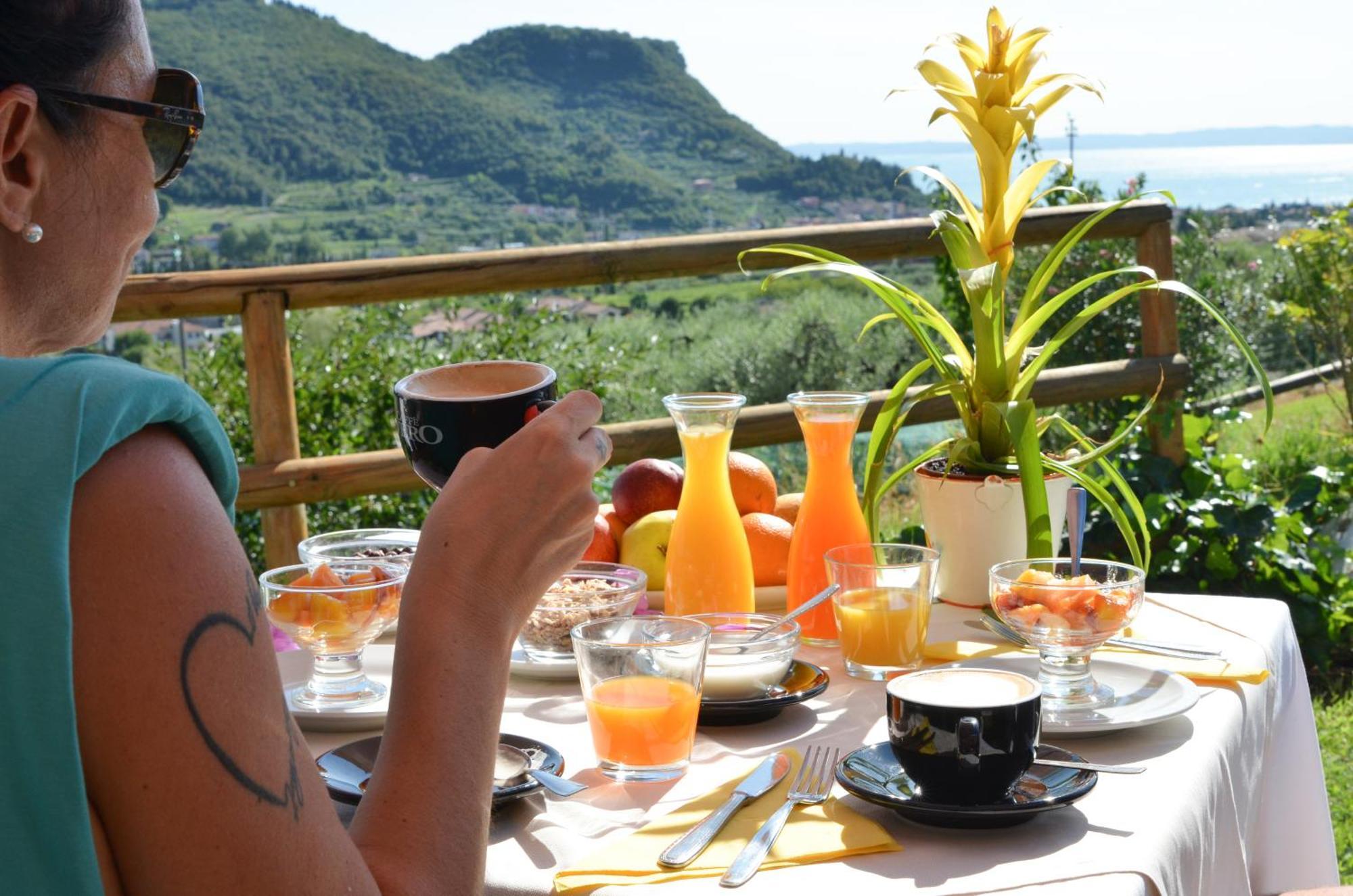Relais Villa Olivi Costermano Eksteriør bilde