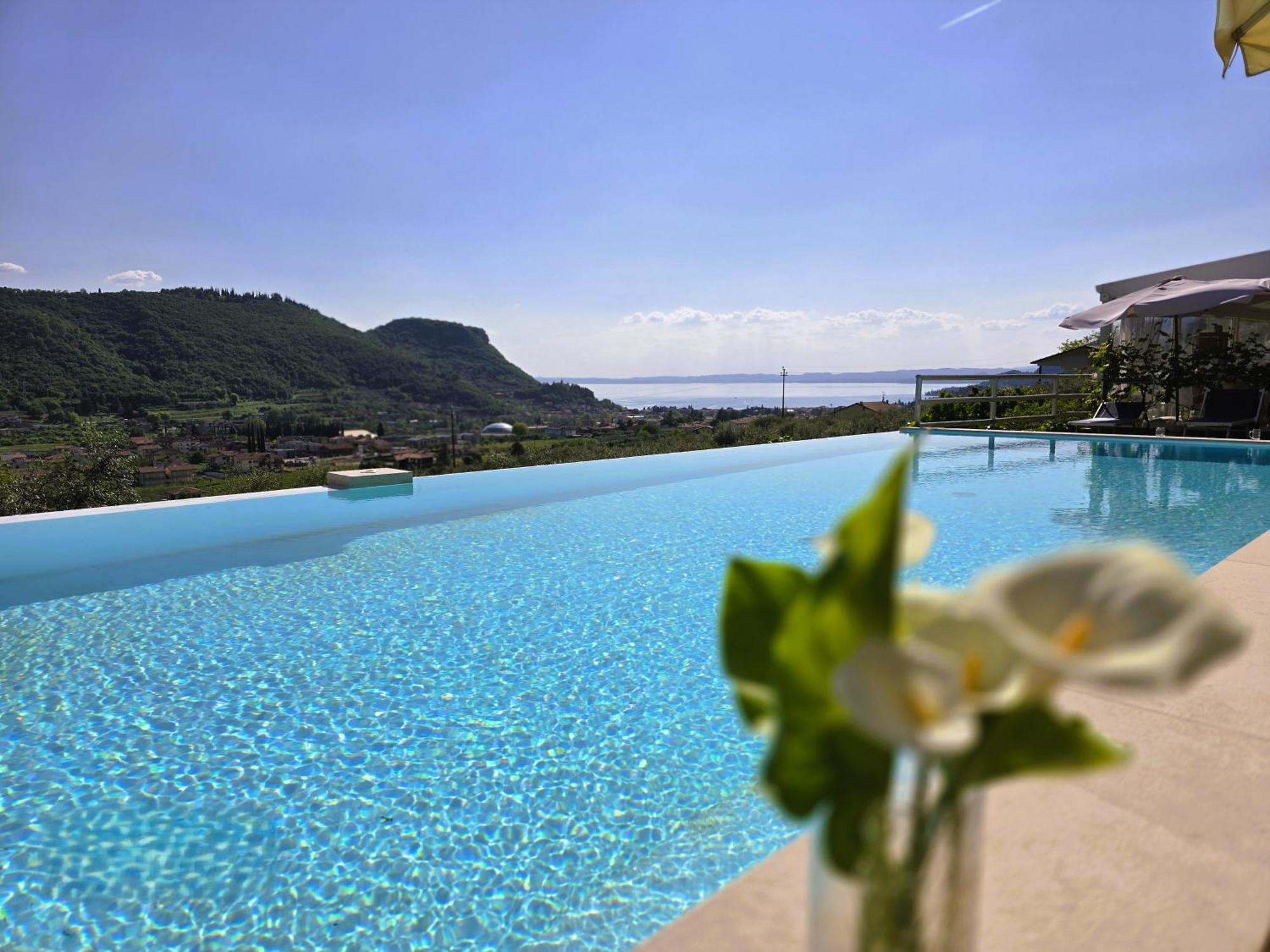 Relais Villa Olivi Costermano Eksteriør bilde